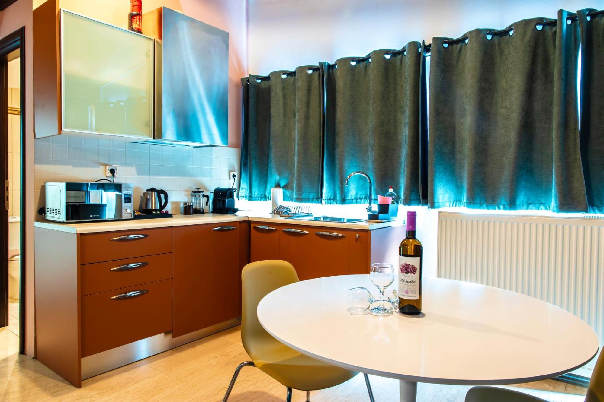 Lis153 By Smart Cozy Suites - Top Floors With Amazing City View - Available 24Hr Athens Ngoại thất bức ảnh
